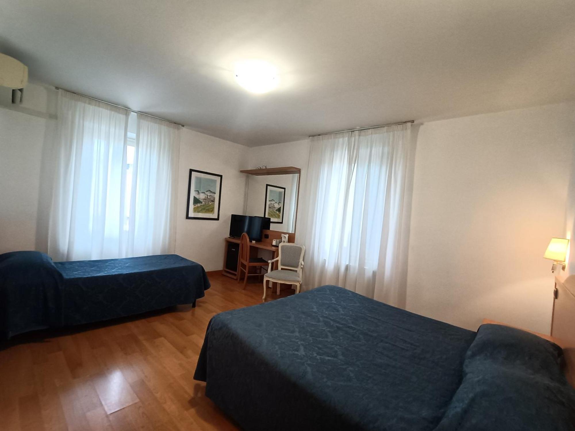 Hotel L'Isola Santa Marinella Kültér fotó