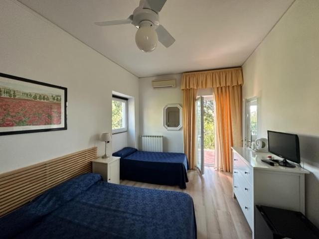 Hotel L'Isola Santa Marinella Kültér fotó